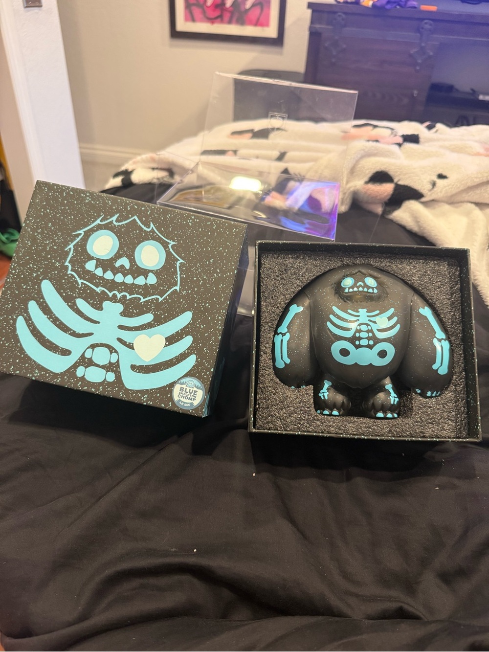 Abominable Toys Blue Skelton Glow Skeleton Chomp